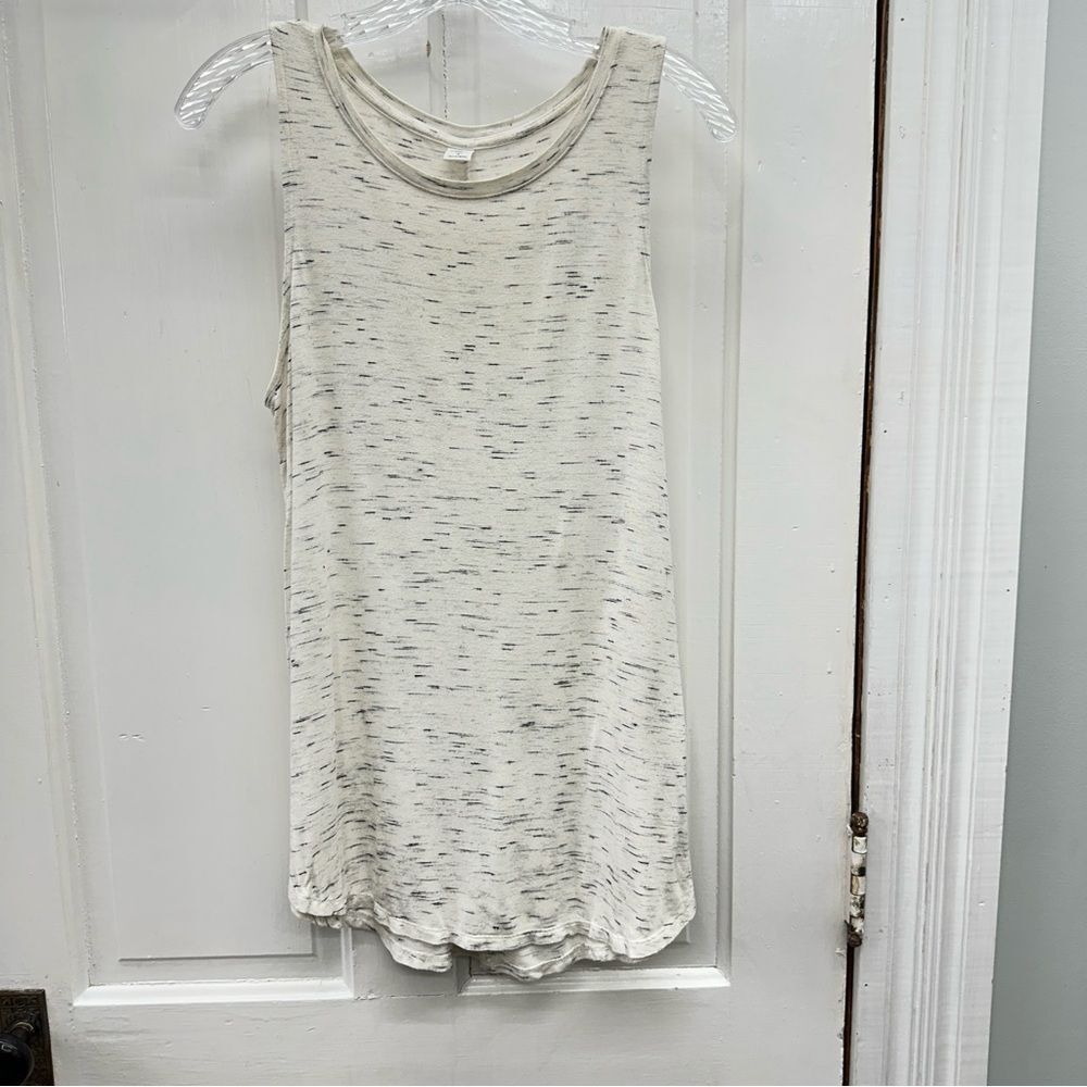 Old Navy Luxe Cream Speckled Tank Top Sleeveless Shirt Blouse women's small